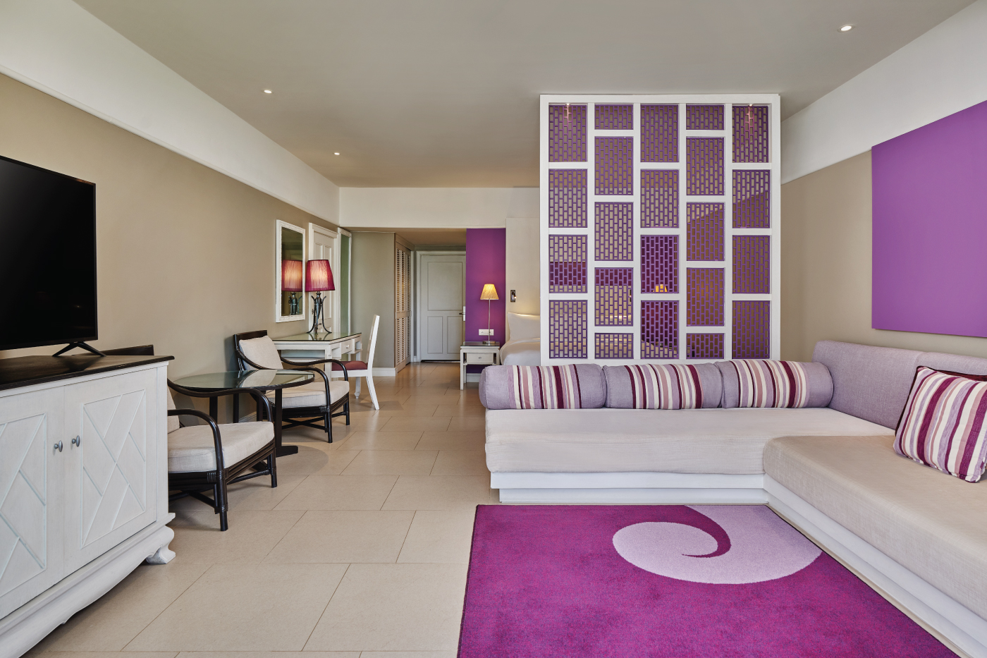 Angsana Laguna Phuket - Accommodations - Laguna Premier Beachside Room - Interior2.jpg